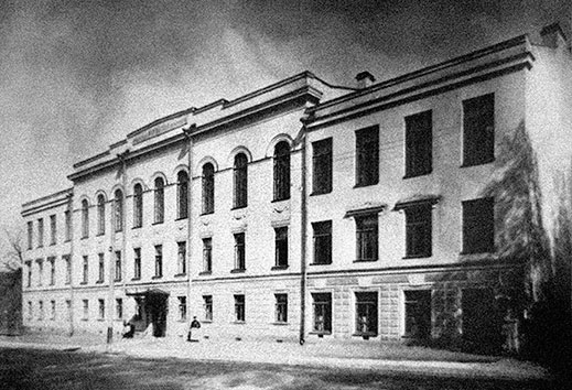 Здание Мариинской женской гимназии в Царском Селе (после перестройки 1908 г.), между 1908 и 1917-м